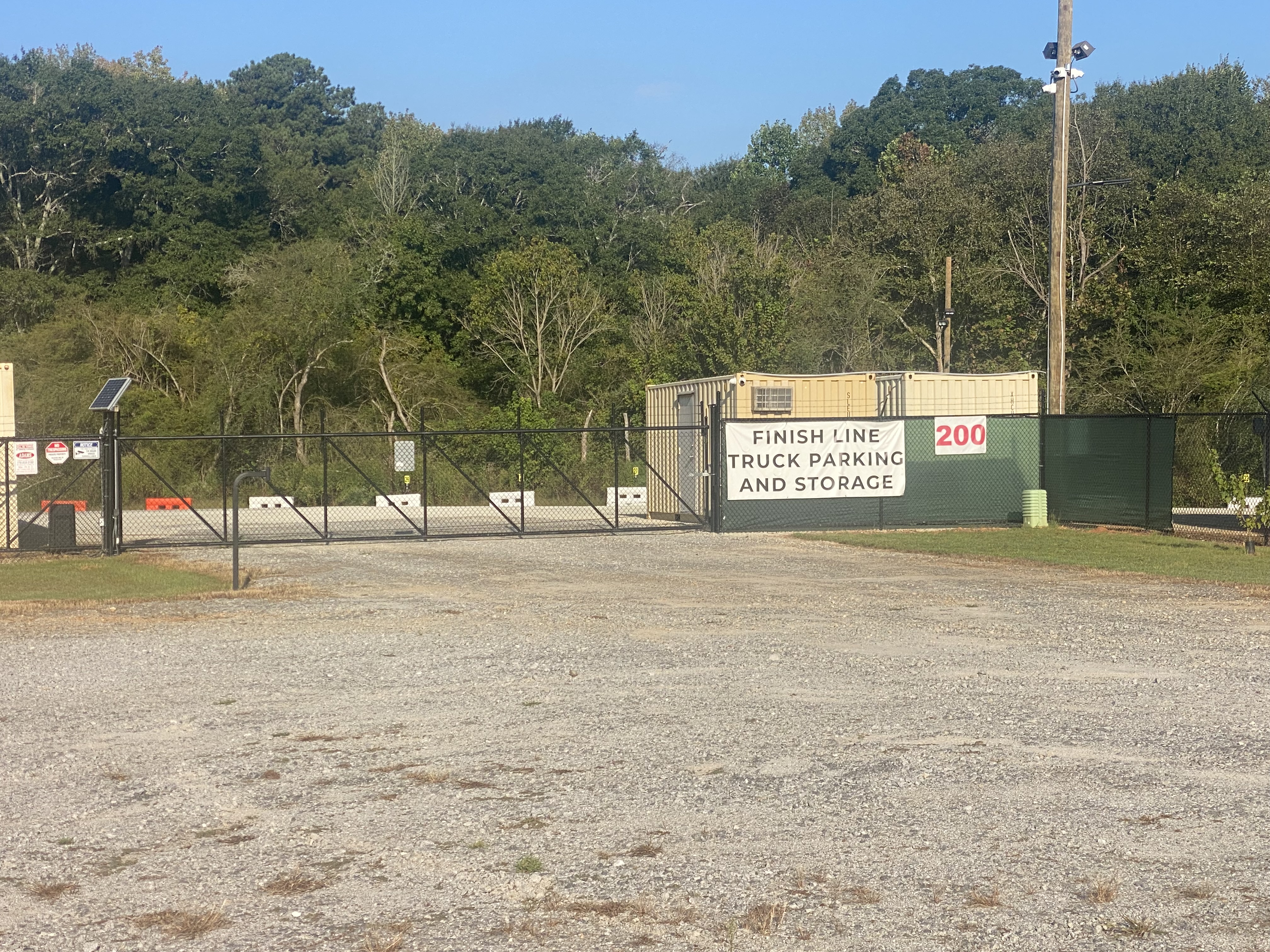 Finish Line Truck Parking & Storage (1/3)